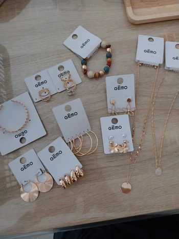 Gros lots de bijoux tendance