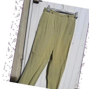 Pantalon droit légé vert clair taille 42 Julie Guerlande