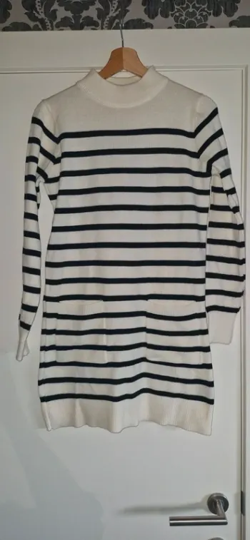 Beige gestreepte jurk