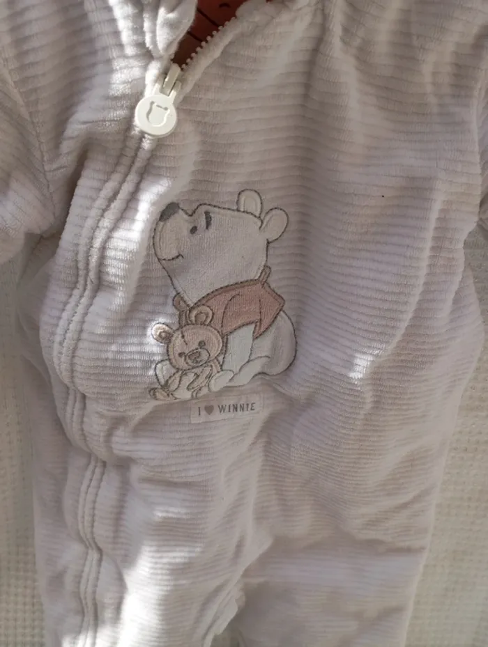 Combinaison polaire Winnie l'Ourson (3-6 mois) - photo numéro 3