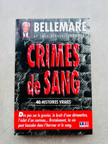 Livre broché Crimes de sang Pierre Bellemare