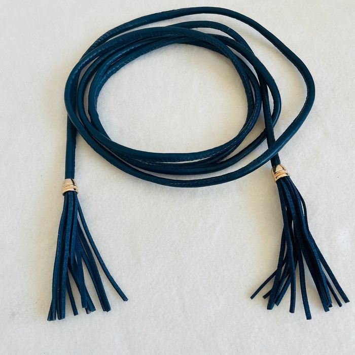 👍🏻 Ceinture. 220 cm. Ajustable. Bleu marine. Très bon état. - photo numéro 4