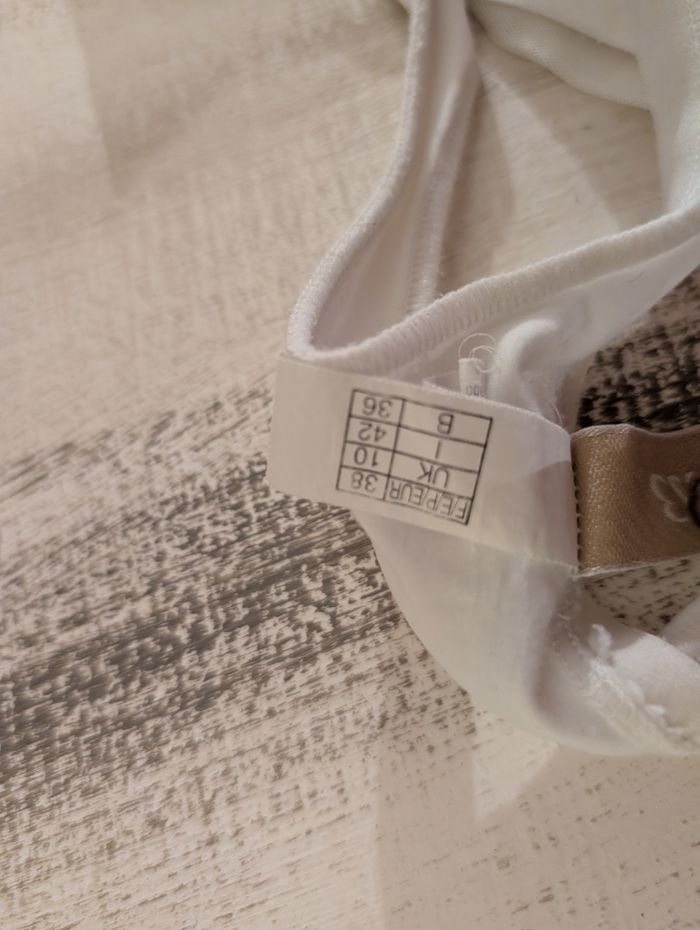 Joli string Etam blanc - photo numéro 4