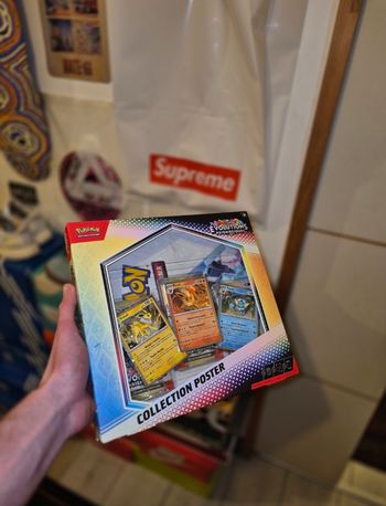 Coffret Poster EV8.5 Évolutions Prismatiques FR