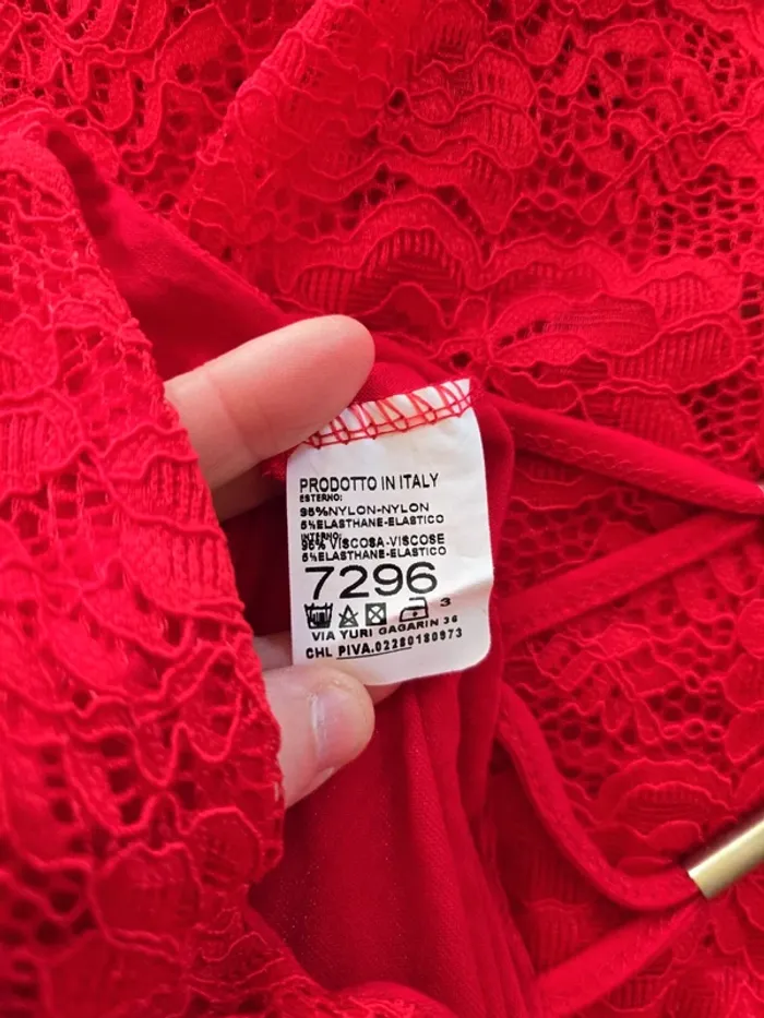 Robe en dentelle - photo numéro 5