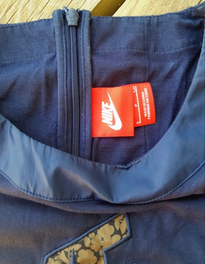 T-shirt Nike de la collection sportswear casual Y2K. - photo numéro 7