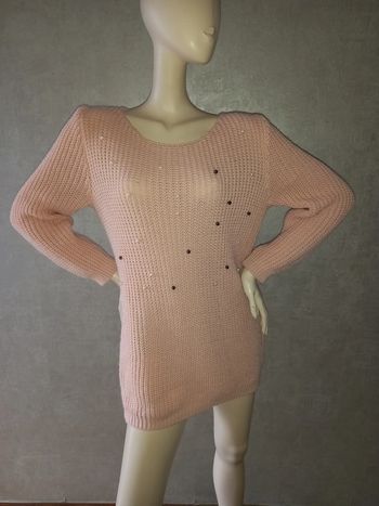 pull long en maille rose avec perles et lacet dans le dos taille 42