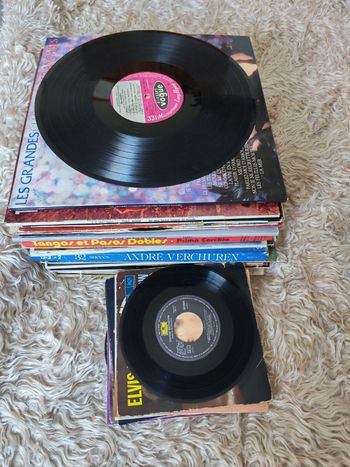 Lot de 49 vyniles