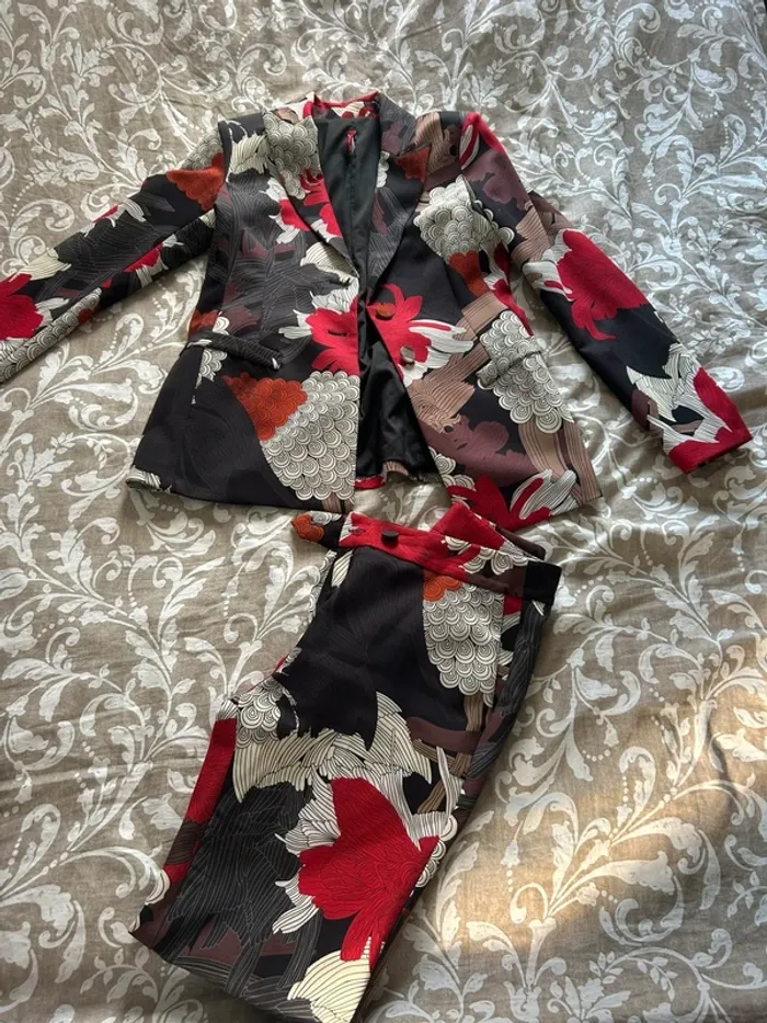 Ensemble tailleur floral impérial - Blazer M / Pantalon S coloré