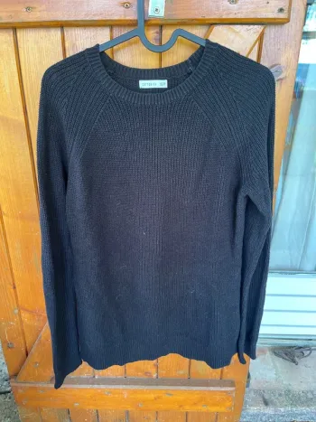 Pull noir