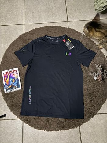 T shirt under armour noir logo réfléchissant 