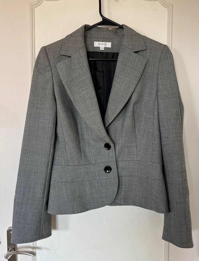 Veste/Blazer court gris Maison 123 – Comme neuve taille 40 - photo numéro 2