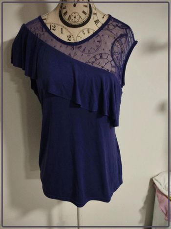 Top détail dentelle taille M