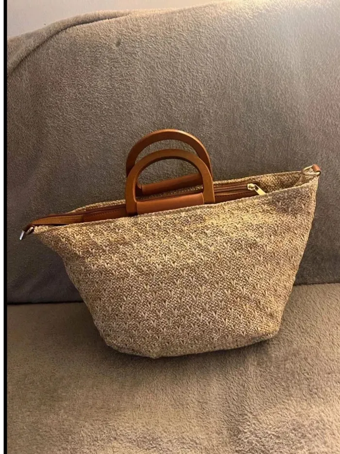 Très jolie petit sac à main - photo numéro 2