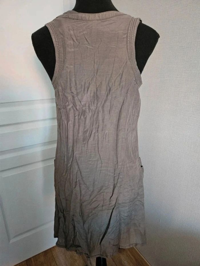 Robe d'été sans manche kaki Naf Naf taille 38 - photo numéro 7