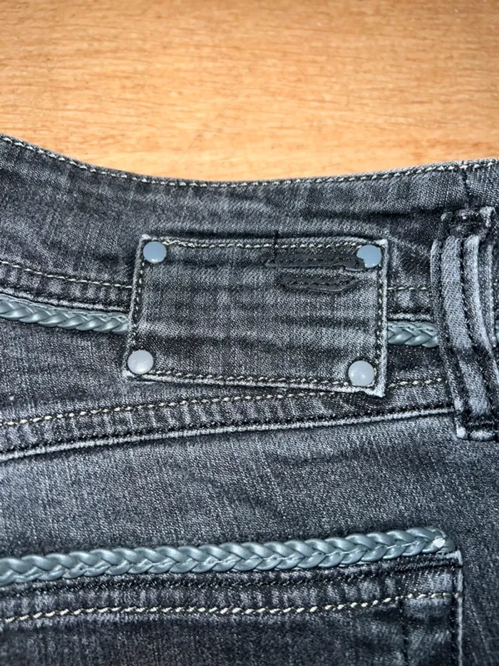 Jeans Diesel - photo numéro 3