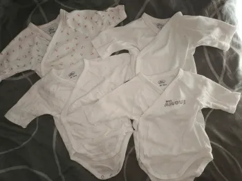 Lot body 1 mois kiabi