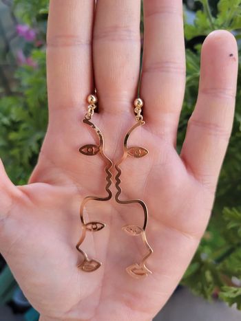 Clips visage abstrait profil de femme.