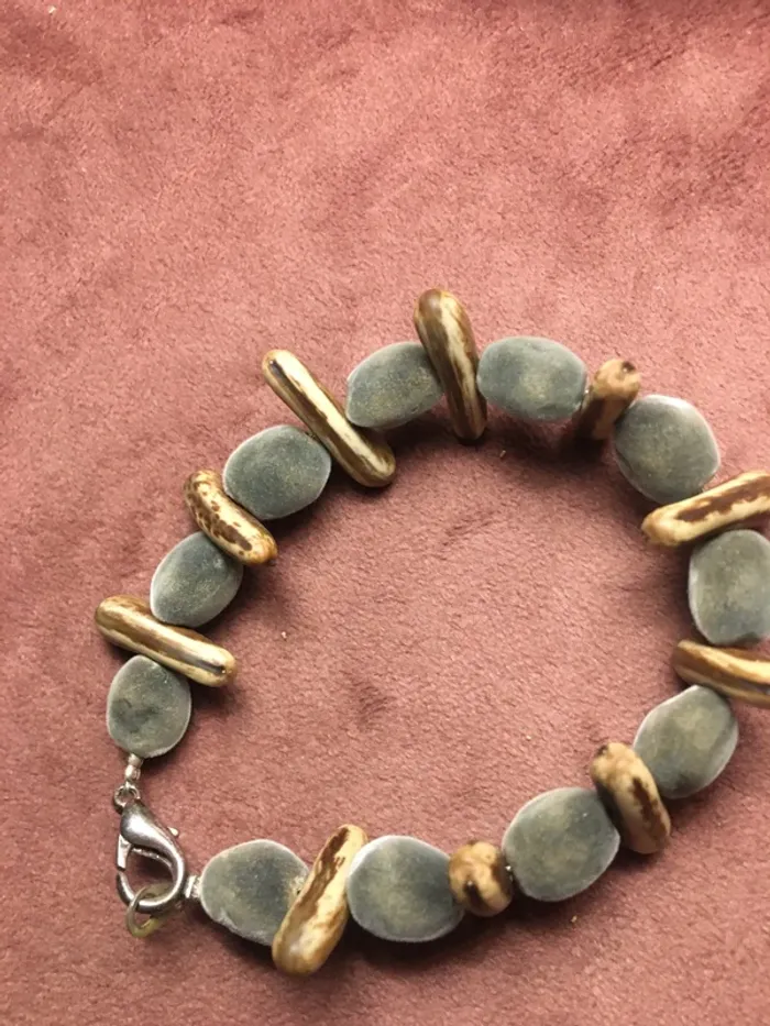 Bracelet avec des graines de Zanzibar - photo numéro 6