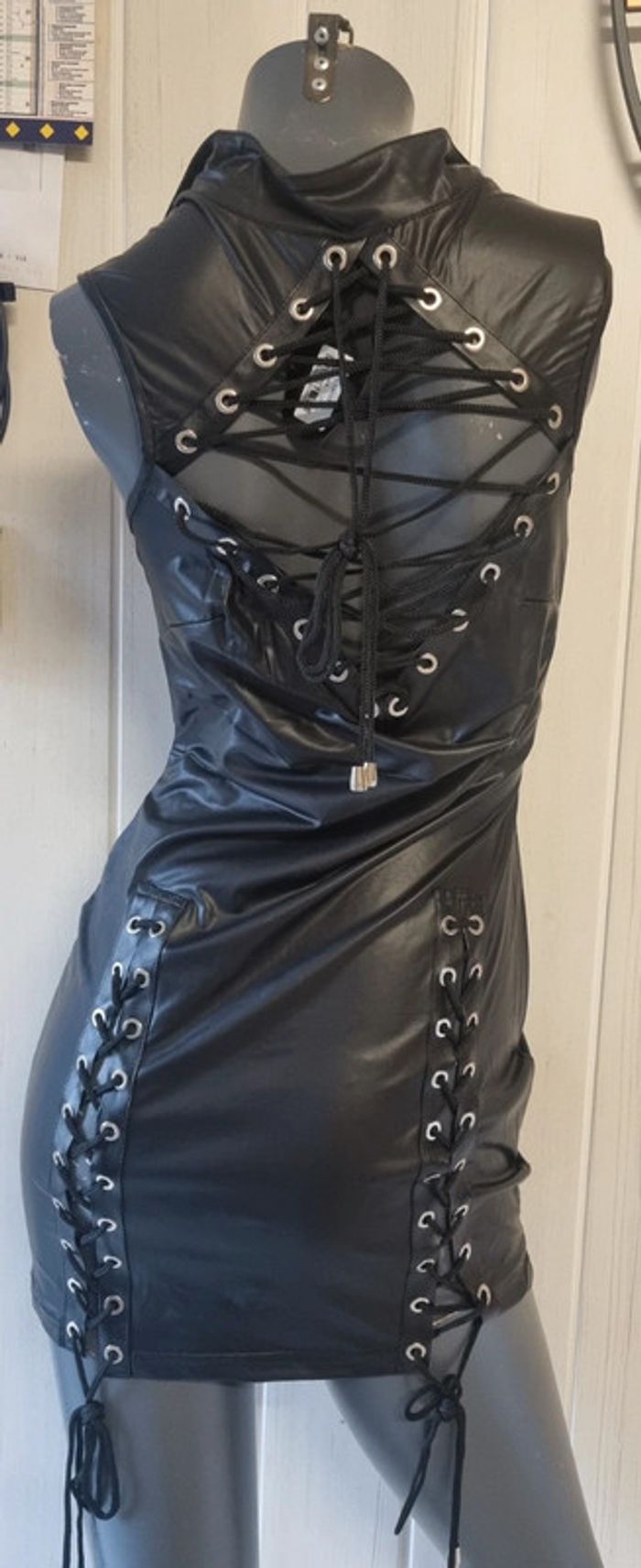 Robe sexy - photo numéro 2