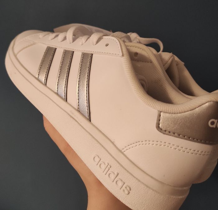 Adidas - photo numéro 2