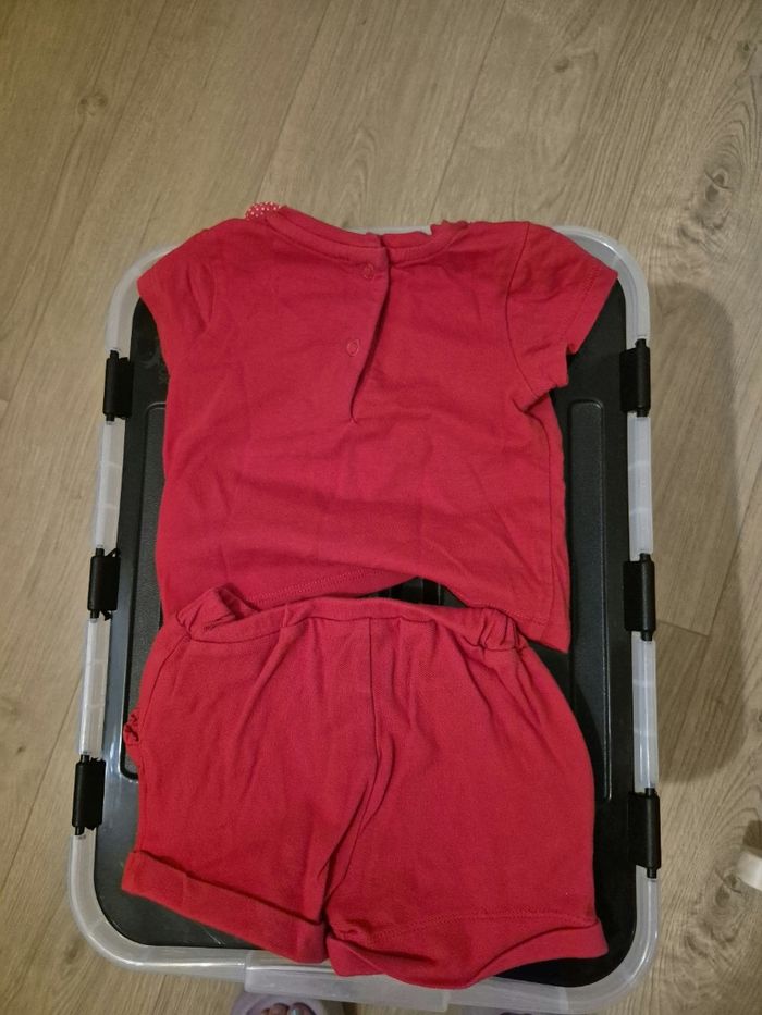 Ensemble Tee-shirt et short My First Chicco taille 6 mois - photo numéro 3
