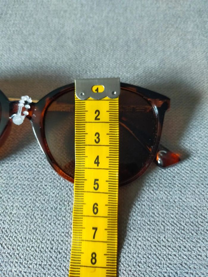 Lunettes de soleil ambrées chic – Neuves - photo numéro 6