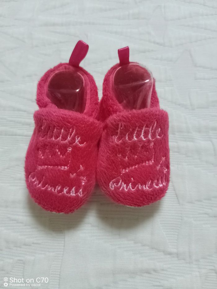 Kiabi chaussons pantoufles fushia