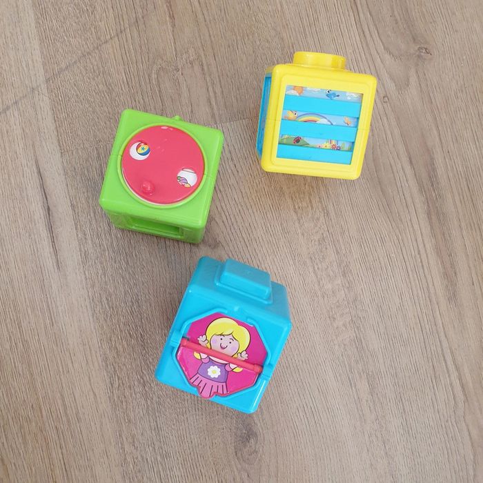 ⭐ Jouet à empiler Cubes d'Activités Fisher-Price
#emyfleury_jouets - photo numéro 8