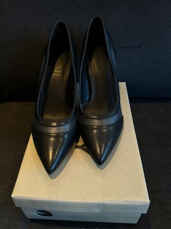 Escarpins, Only, 39.  À vendre dans leur boîte état neuf  Très jolis