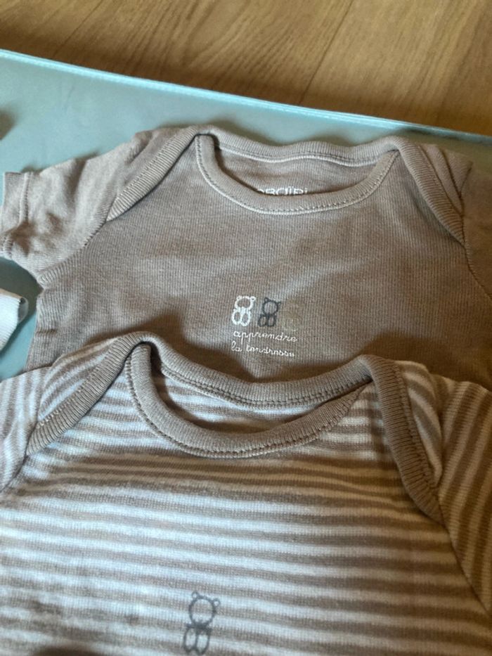 Lot de 14 bodys naissance+pyjama+bonnet+gilet - photo numéro 4