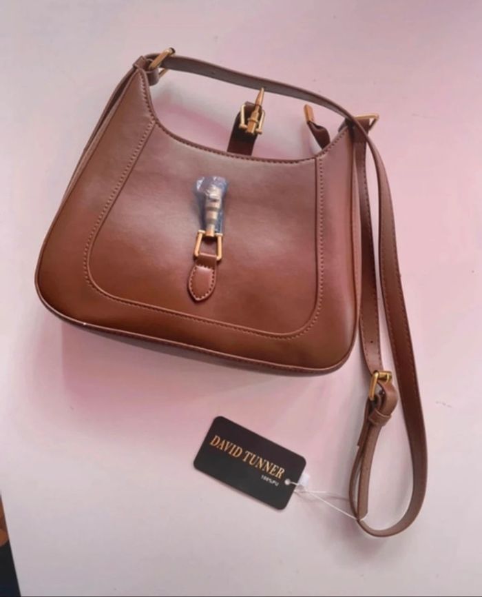 Sac à main marron Neuf 25x23 cm