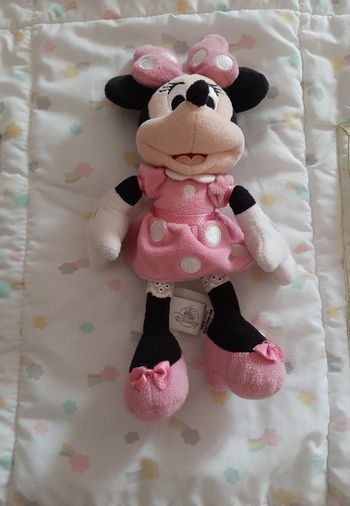 Peluche disney store minnie 