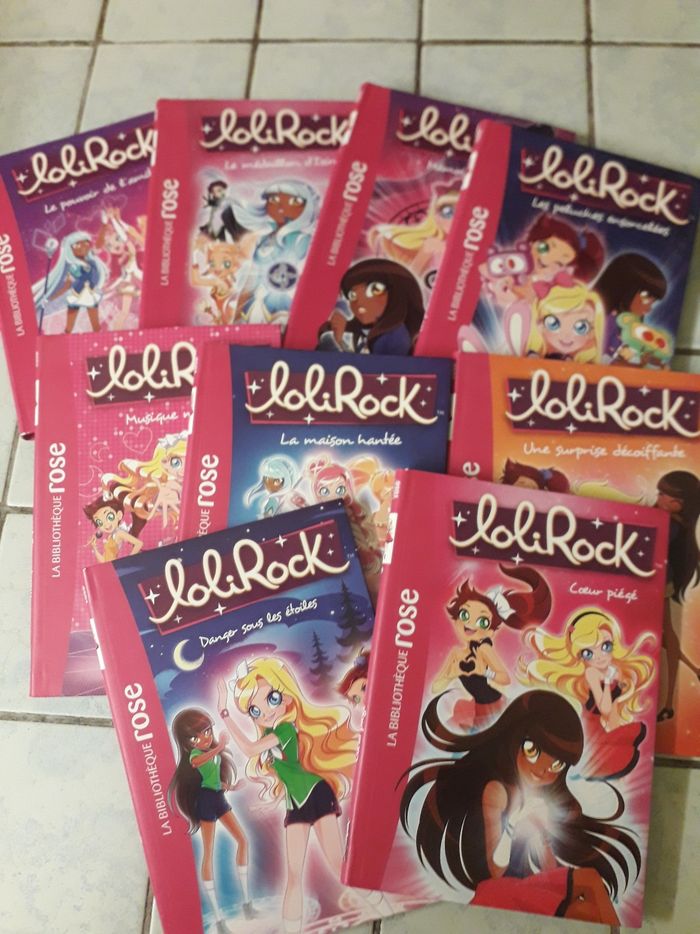 Lot de 9 livres Lolirock