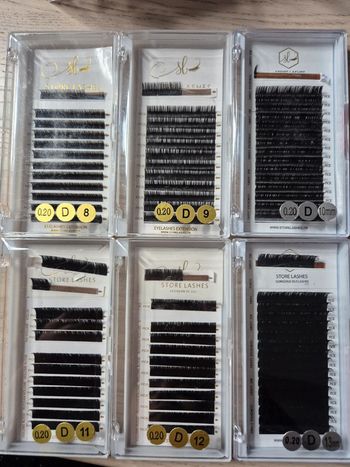 Extensions de cils en soie