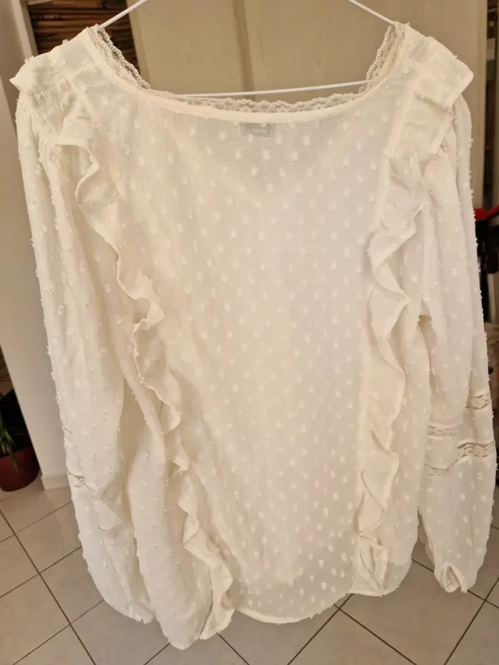 Chemisier en dentelle crème pimkie taille 40 - photo numéro 2