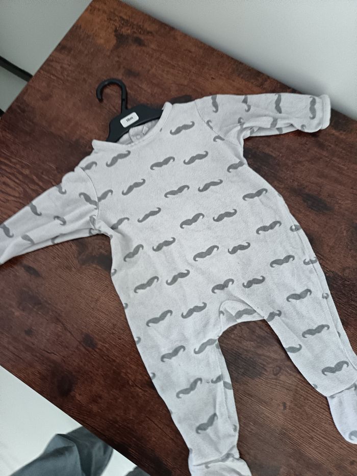 Pyjama moustache 9 mois - photo numéro 3