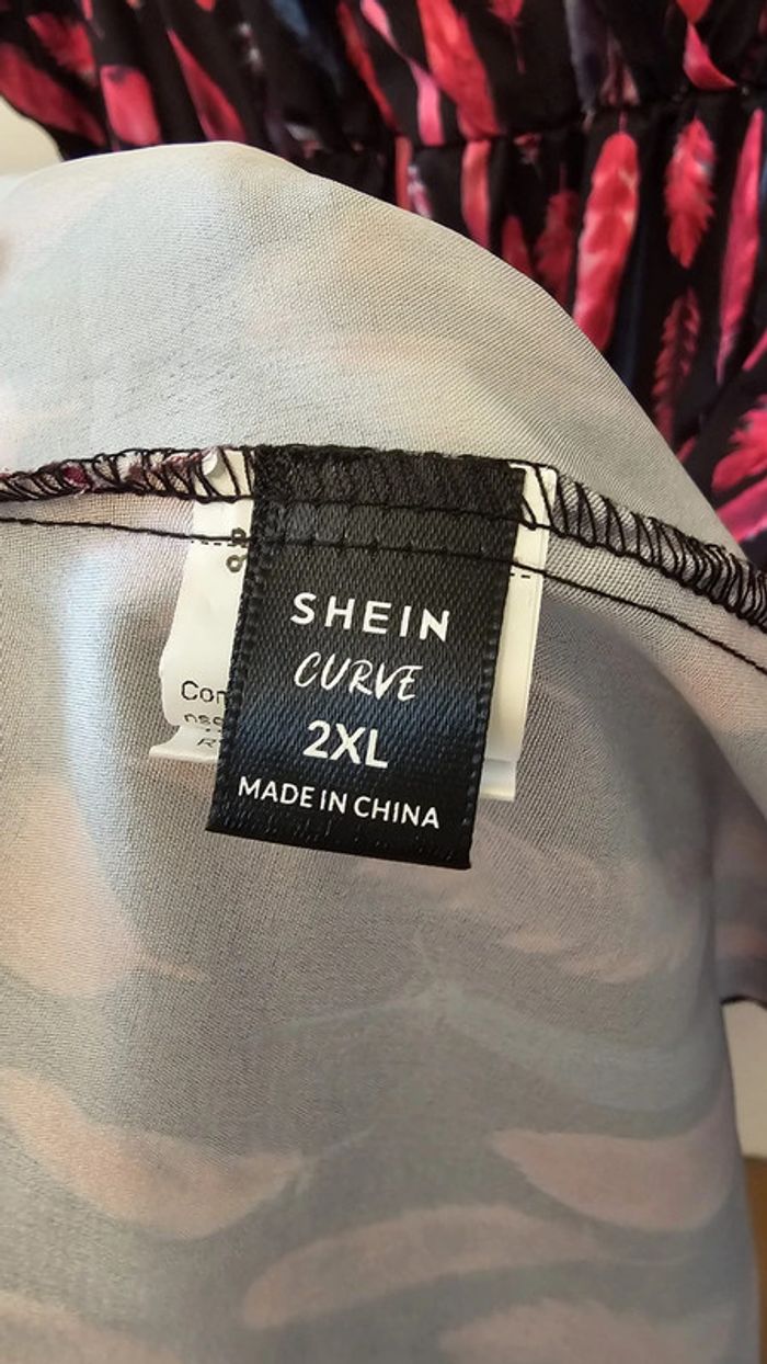 Robe shein 2XL - photo numéro 3