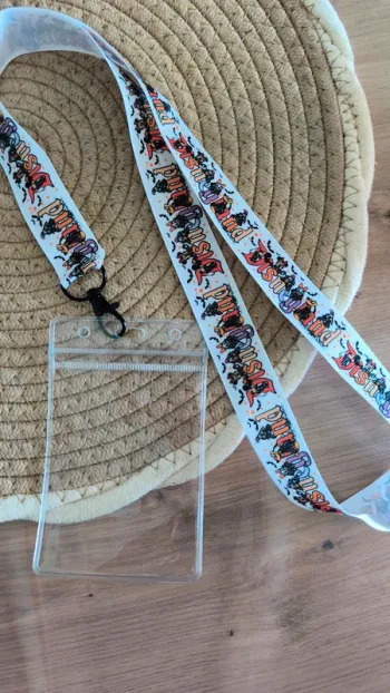 Lanière halloween avec pochette transparente