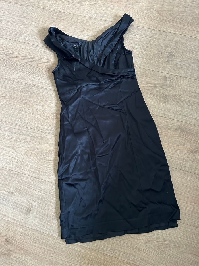 Robe noire satinée sans manches Mango taille L jamais portée (taille petit) - photo numéro 7