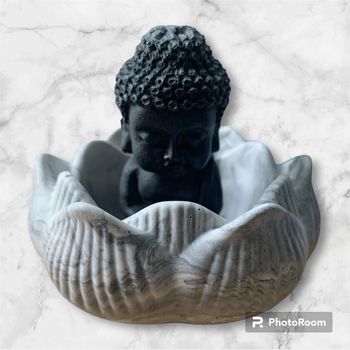 Bouddha lotus en jesmonite