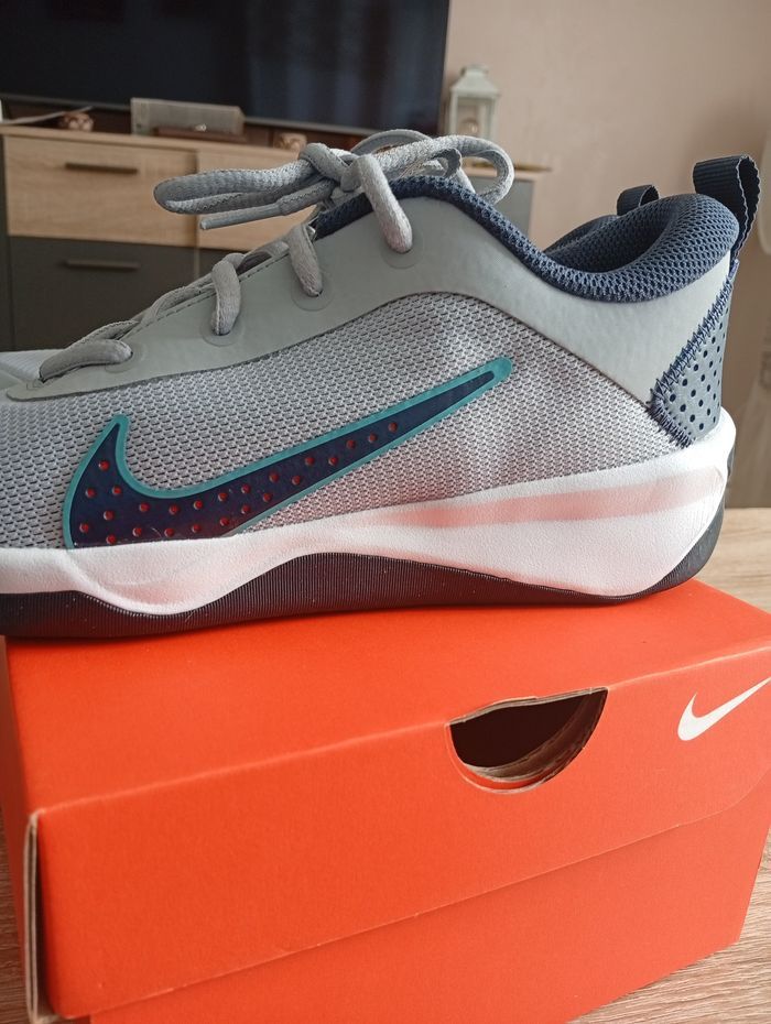 Baskets Nike neuves - photo numéro 3