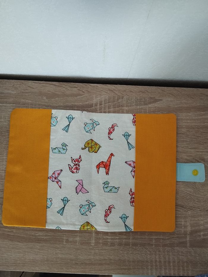 Pochette neuve carnet de santé créateur Français - photo numéro 4