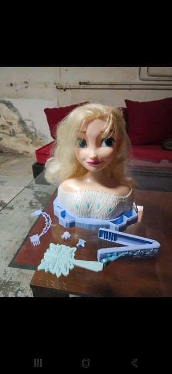 Tête à coiffer "la reine des neiges" et accessoires