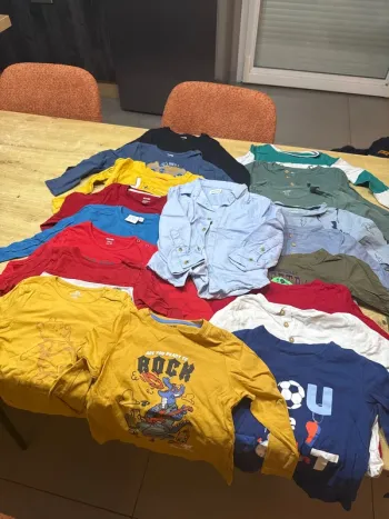 Lot de 18 t shirt manches longues et 1 chemise