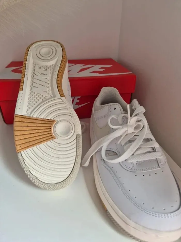 Nike Gamma Force Taille 40.5 EUR  blanc et beige sneaker basket NEUVE avec boite - photo numéro 9