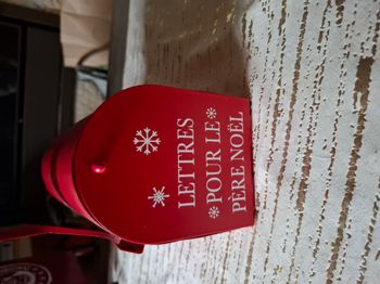 boite aux lettres du père Noel neuve