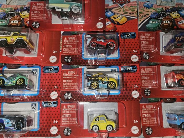 10 mini voitures racers cars Disney pixar mattel neuves rare - photo numéro 3