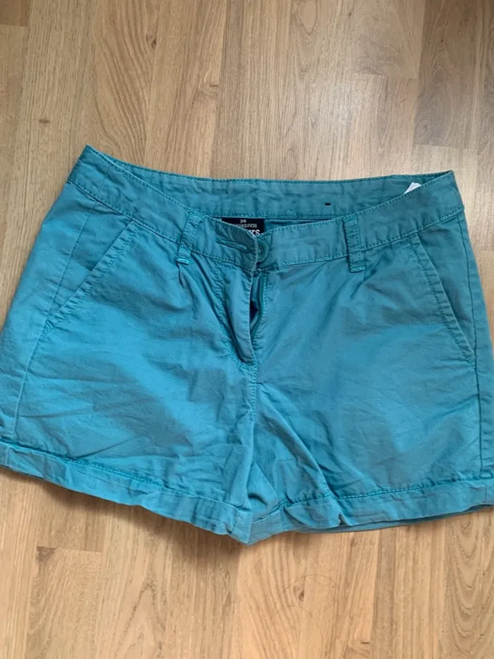 Short en coton bleu