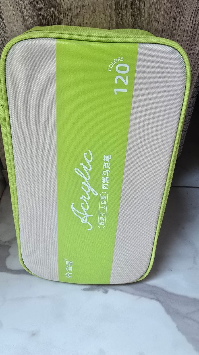 Sacoche  Grasp 120 feutres acryliques